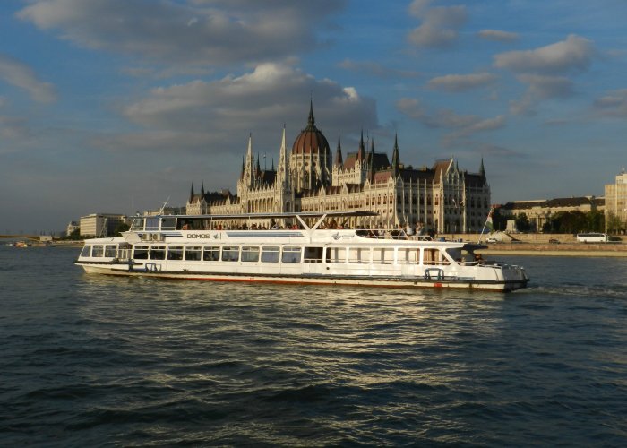 Evening-Danube-River-Tour-3