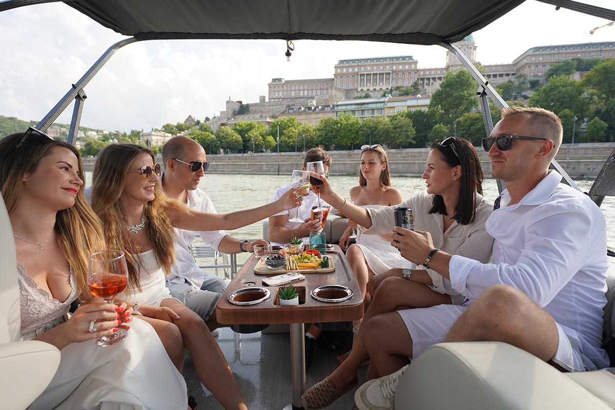boat-trip-budapest (1)